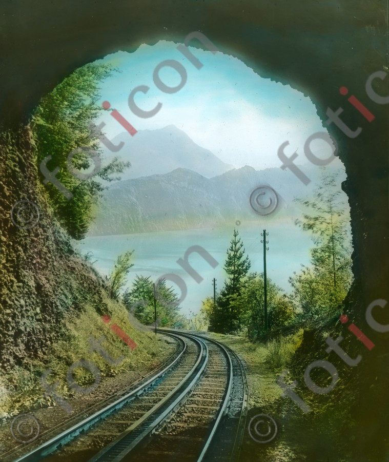 Rigibahn, Tunneldurchblick | Rigi railway, tunnel view (foticon-simon-021-035.jpg)
